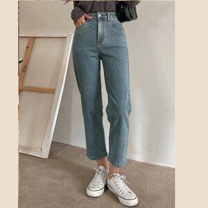 Dazy Straight Leg Fit High Waisted Rise Medium Wash Rinse Crop Ankle Jeans Pants